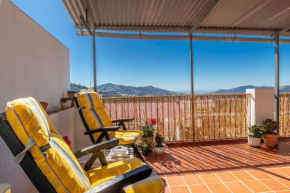 Casa Marlo, Spacious House in the Lively Centre of Cómpeta